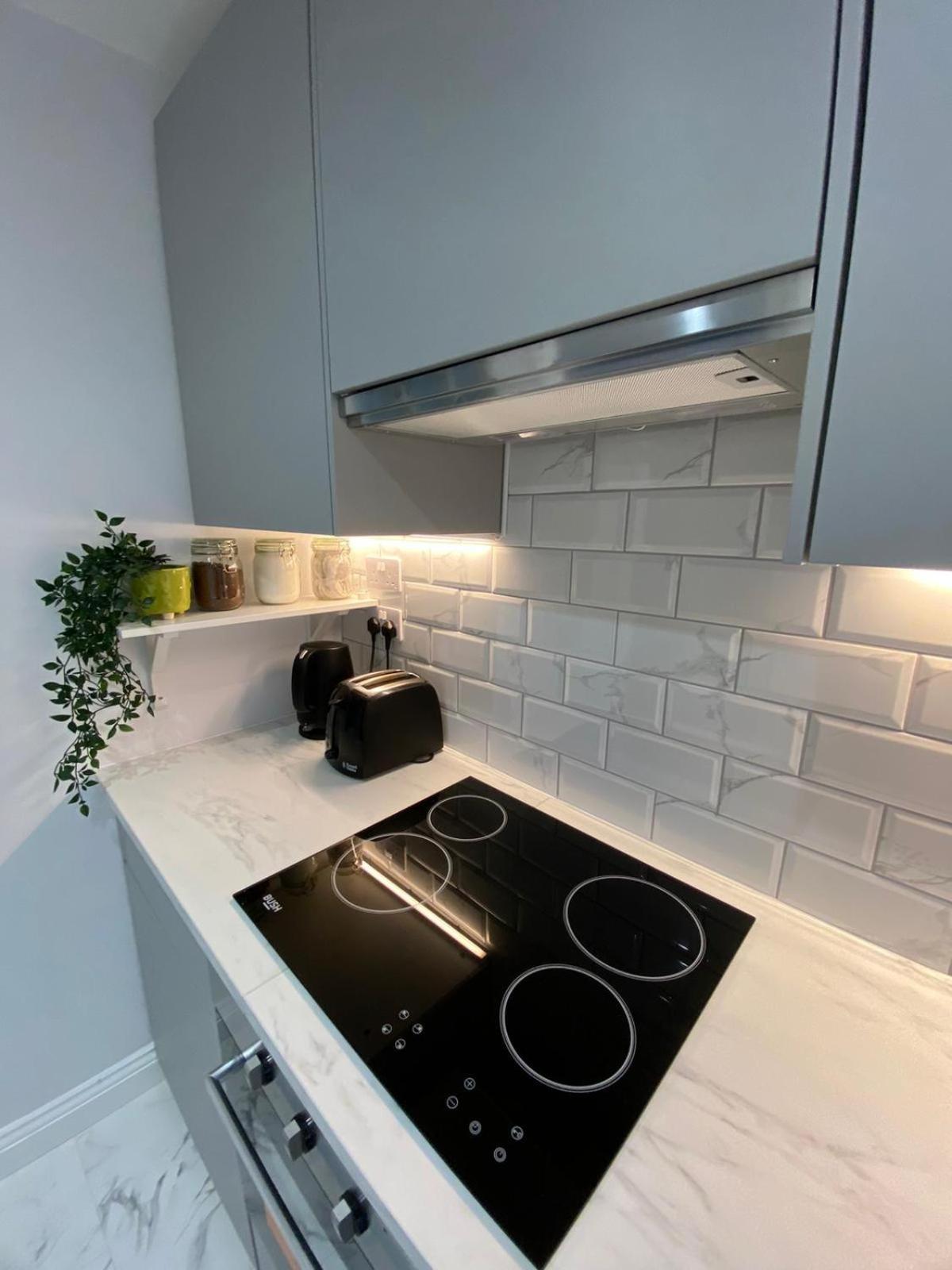 Beautiful Newly Renovated House Sleeps 6 People, Only 12 Minutes By Tube To Oxford Circus Londra