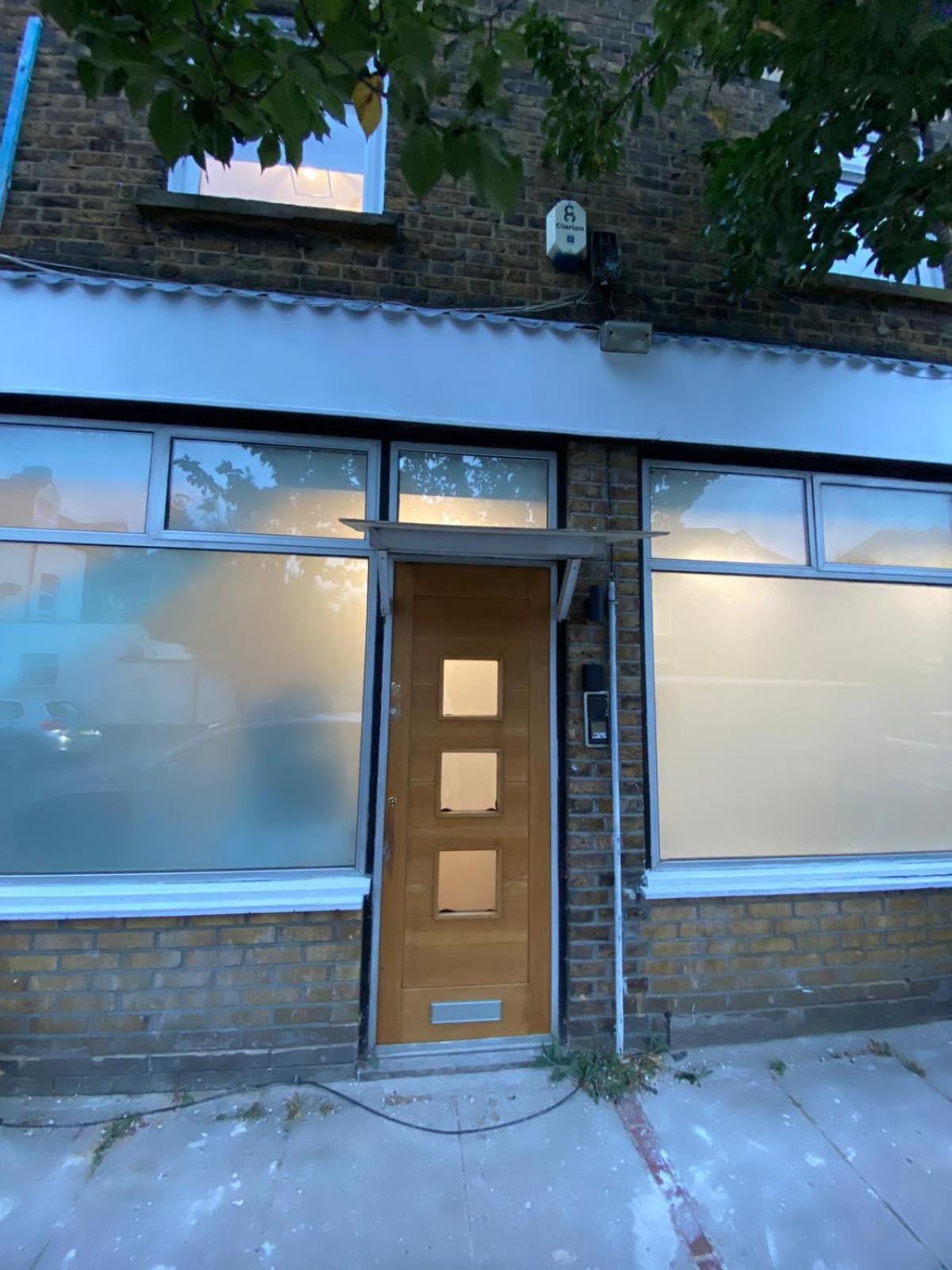Beautiful Newly Renovated House Sleeps 6 People, Only 12 Minutes By Tube To Oxford Circus Londra