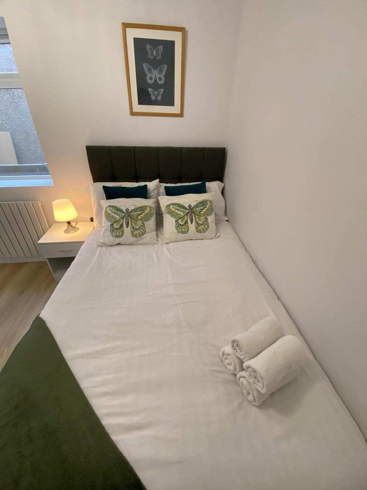 Beautiful Newly Renovated House Sleeps 6 People, Only 12 Minutes By Tube To Oxford Circus Londra