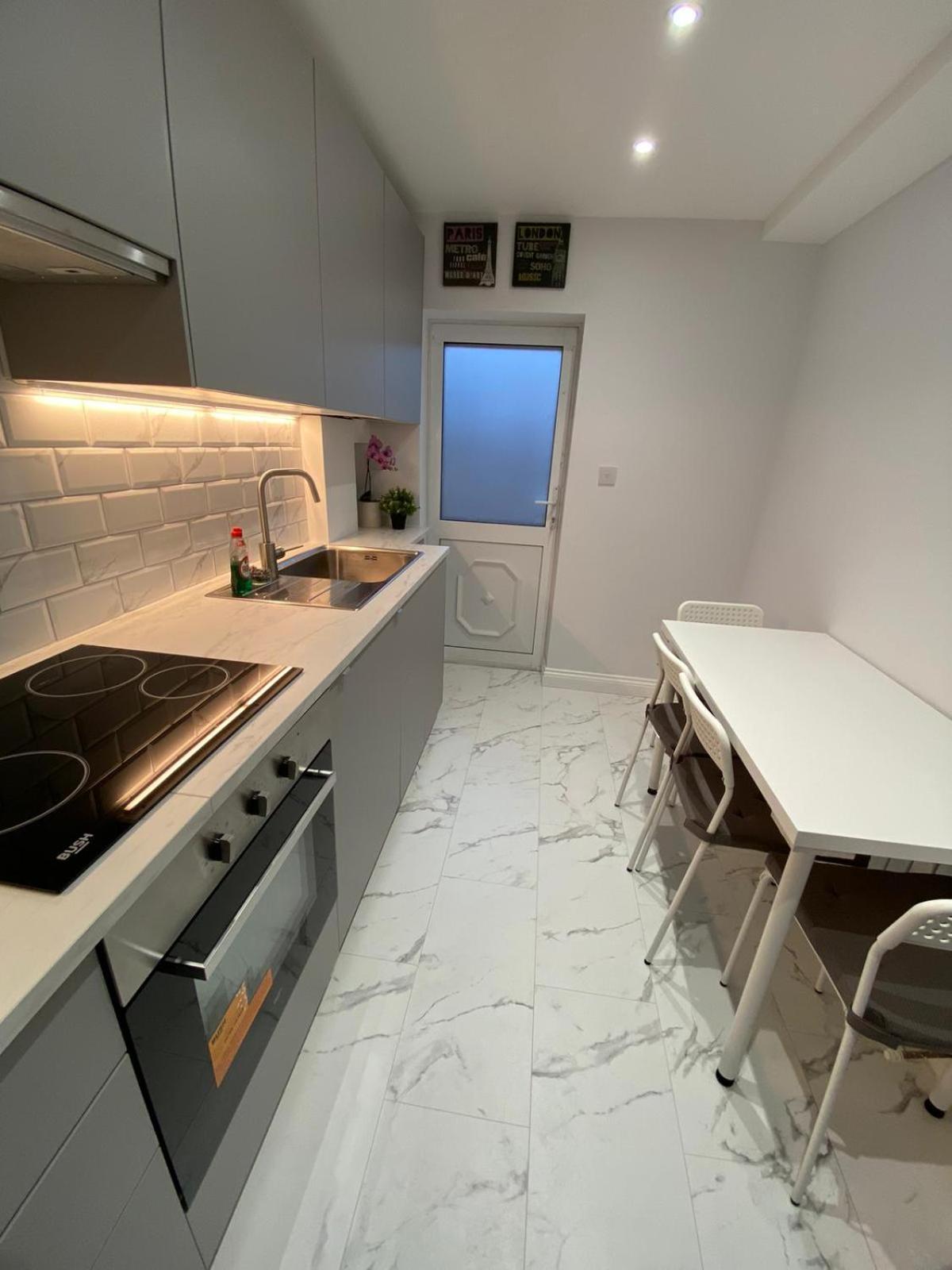 Casa vacanze Beautiful Newly Renovated House Sleeps 6 People, Only 12 Minutes By Tube To Oxford Circus